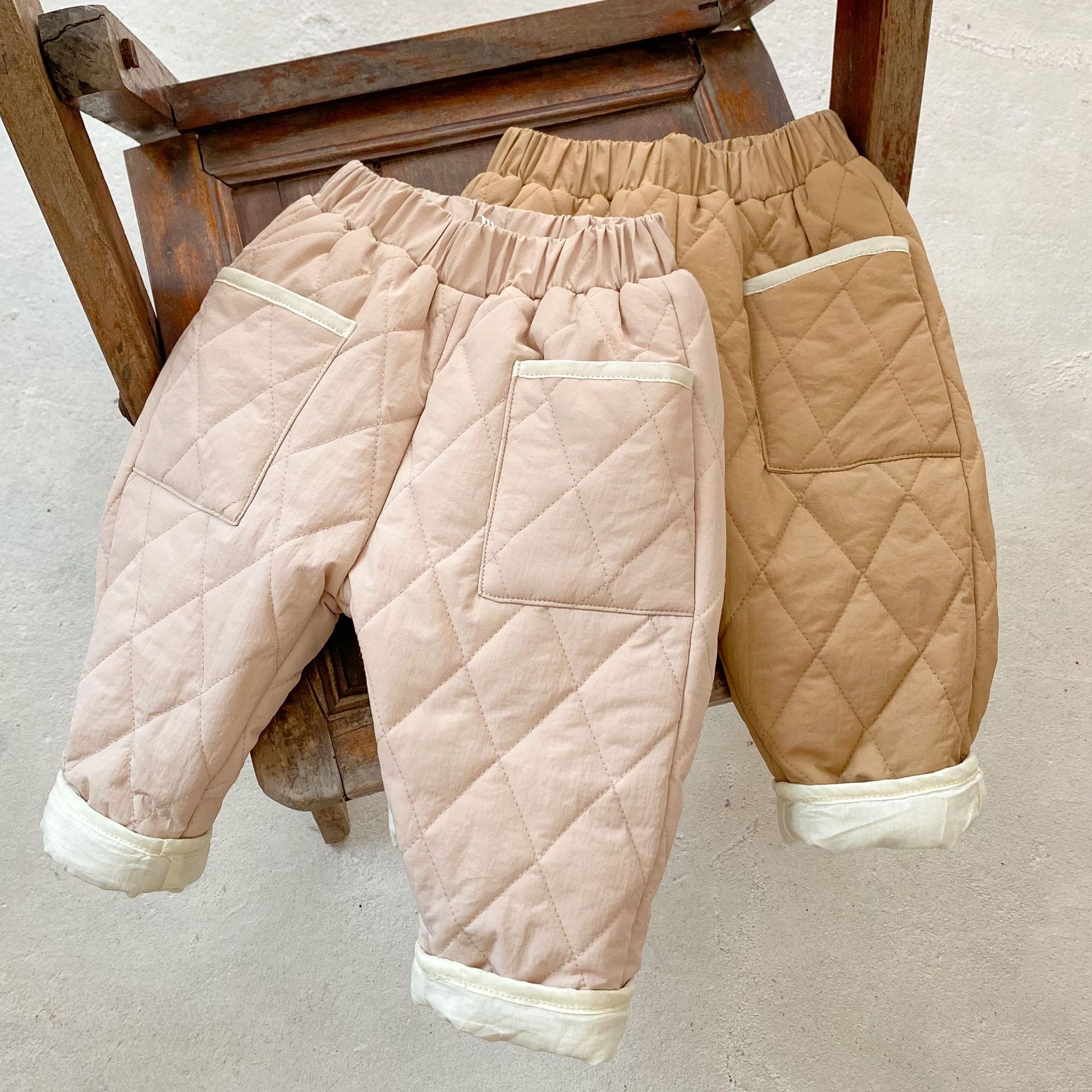 Picture of Ins 2025 Winter New Style Infants and Young Kidsren, Male and Female Babies, Rhombus Quilted Pants, Quilted and Thickeneded Versatile Pants