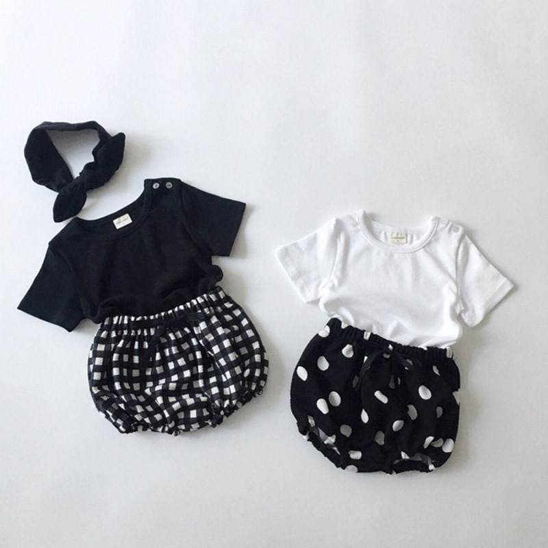 Picture of In Stock Korean Summer Boys and Girls Baby Suit Round Neck Short-sleeved T-shirt All-match Half-sleeved Pants Big Pp Bread Pants Children's Set