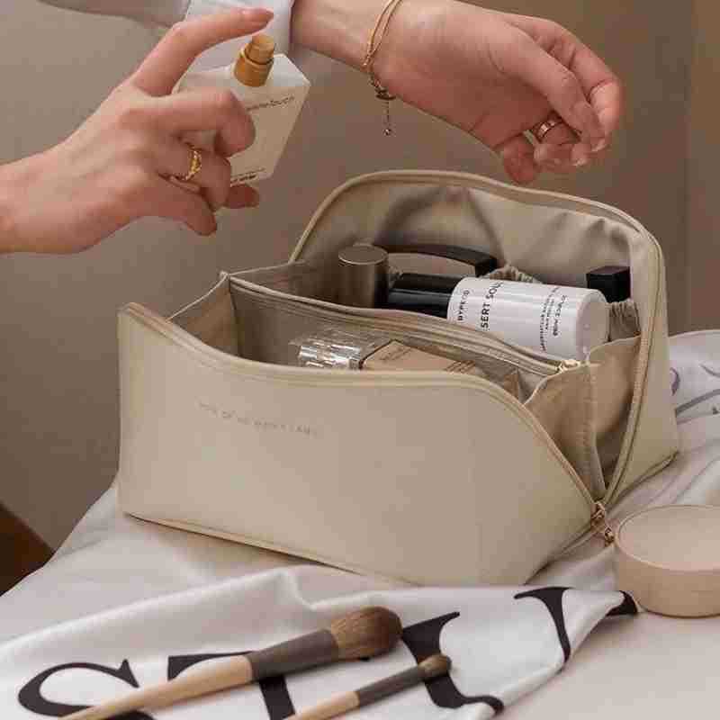 Cosmetic Bag Women's High-end Sense 2022 New Large Capacity Convenient Cosmetic Case Travel Toiletry Bag Cosmetic Bag