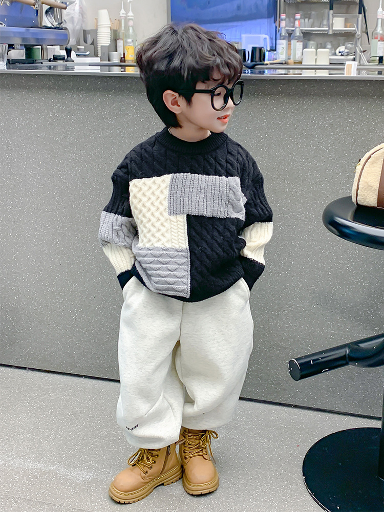 Picture of 2023 boys' sweater autumn and winter children's thickened pullover New Year greeting clothes Western style winter clothes handsome top