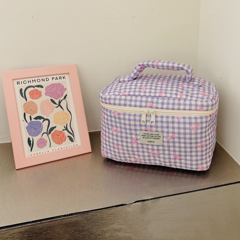 Picture of Simple bow travel portable cosmetic bag large capacity high-end feeling ins high-value cosmetic bag a batch