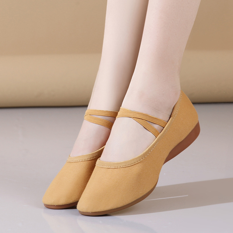 Picture of Cross-Border Export Square Dancer Shoes Soft Sole Adult Red Medium Flat Heel Four-Season Tbottomon Sole Professional Dance Shoes
