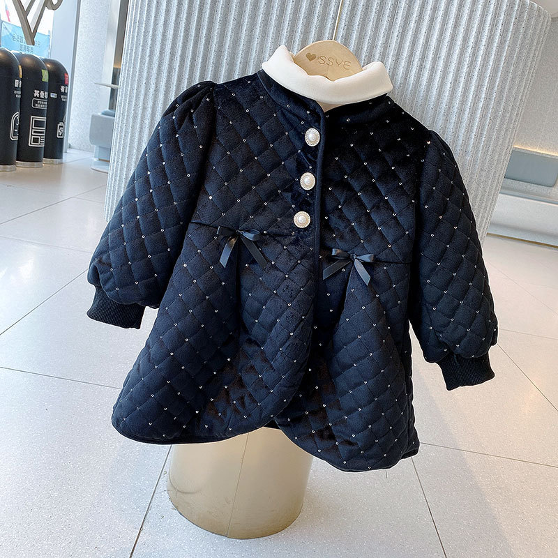 Picture of Girls Winter Velvet Thickeneded Outwear 2025 Winter Korean Style Baby Outwear Girls Silver Fox Velvet Warm Outwear Trendy