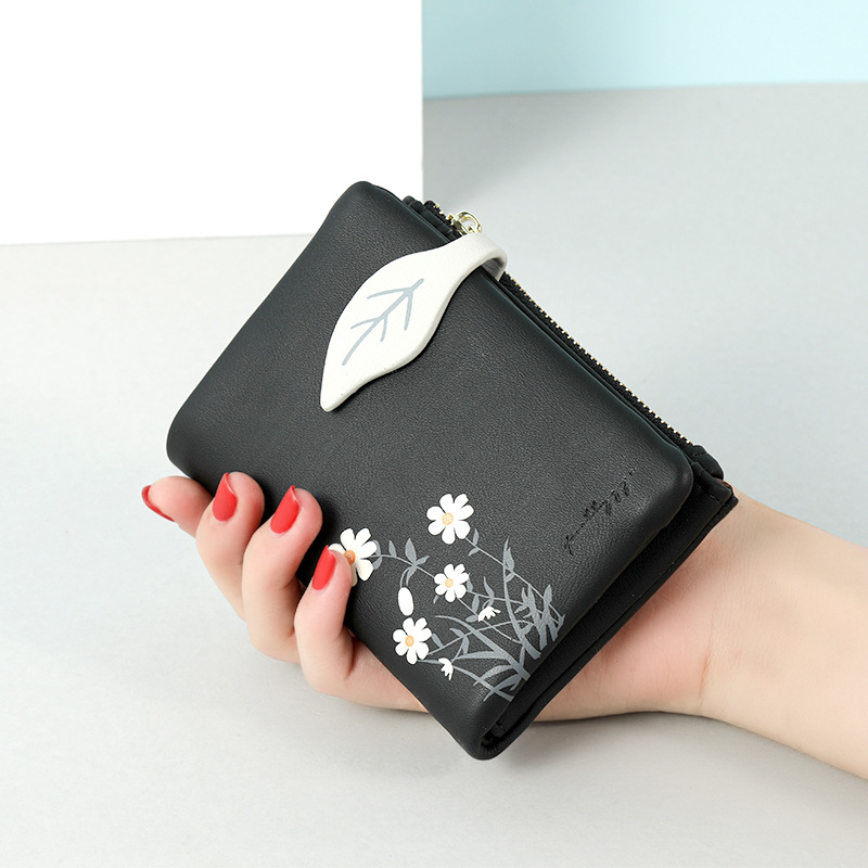 Picture of Women's short wallet wholesale creative soft leather texture small wallet multi-card daisy printed 2-fold coin purse