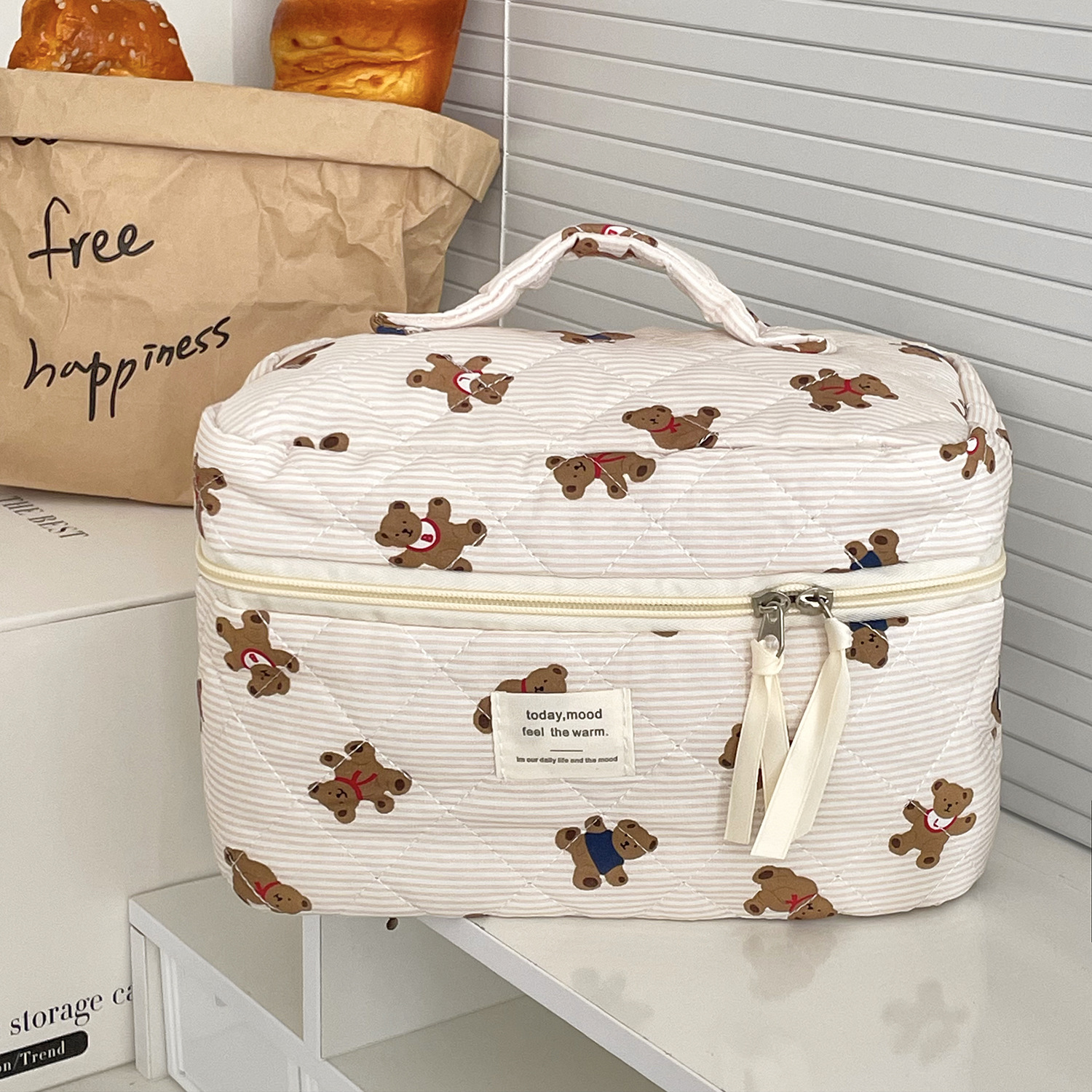 Cross-border Khakis Striped Bear Cosmetic Bag High-value Travel All-match Storage Bag Large Capacity Portable Wash Bag