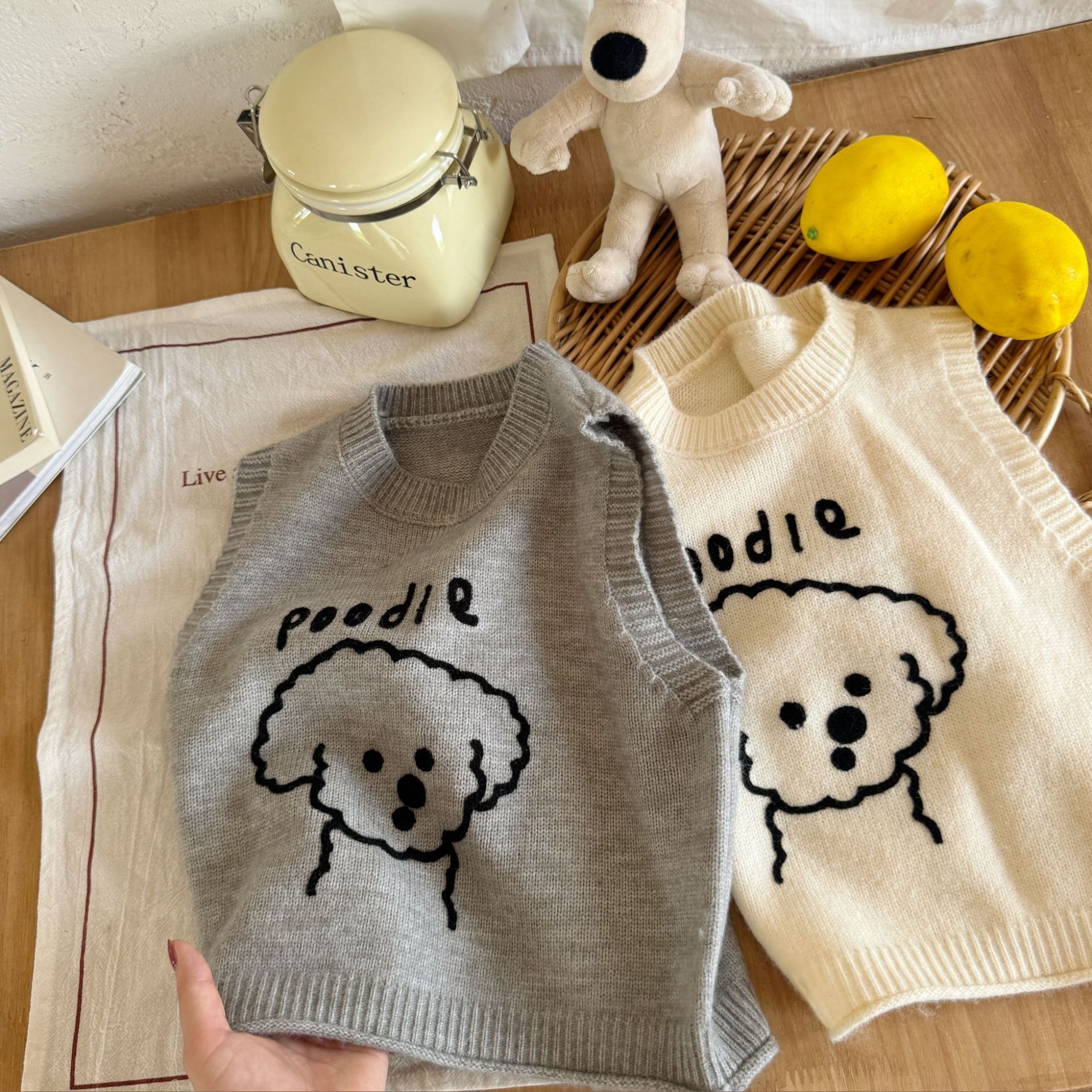 2024 new baby boys and girls two-color pullover sweater vest children's vest