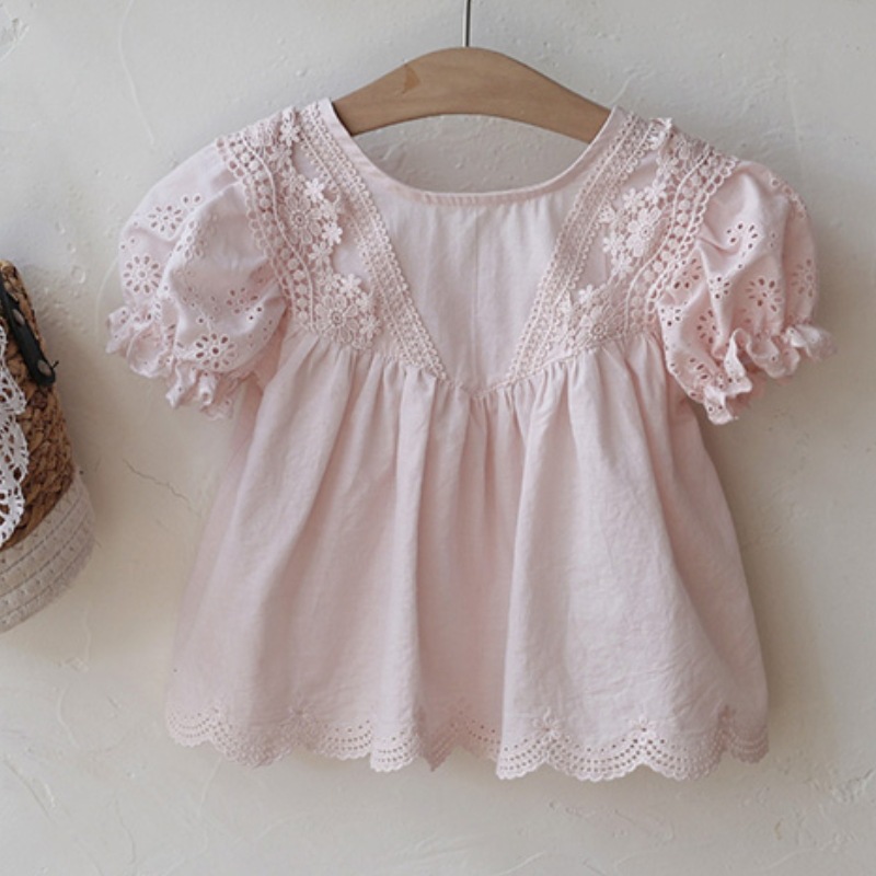 Picture of Children's Bubble Sleeve Cotton Doll Shirt Summer New Girls Baby Princess Style Sweet Embroidered Lace Shirt