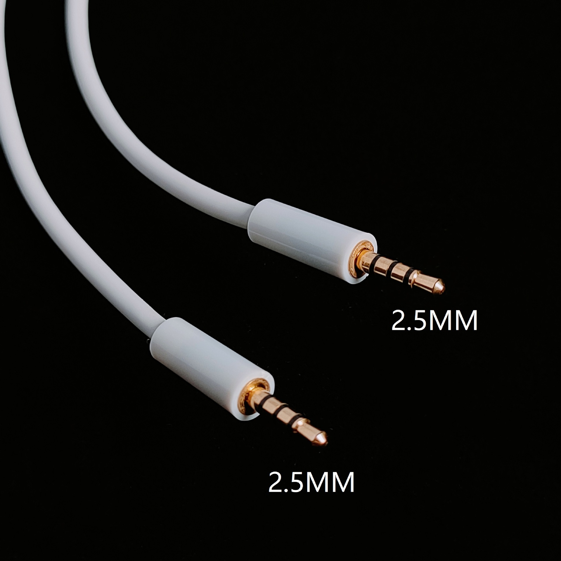 Picture of 2.5mm audio cable 2.5mm male-to-male audio cable three-ring four-section gold-plated 3 meters long