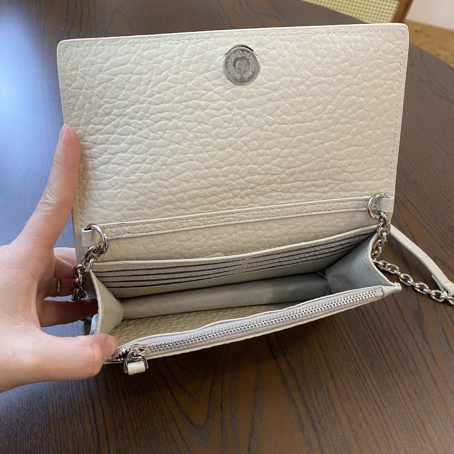Picture of Japanese and Korean Genuine Leather Women's Chain Bag 2024 New Fashion Crossbody Bag First Layer Cowhide Niche Design Shoulder Small Bag