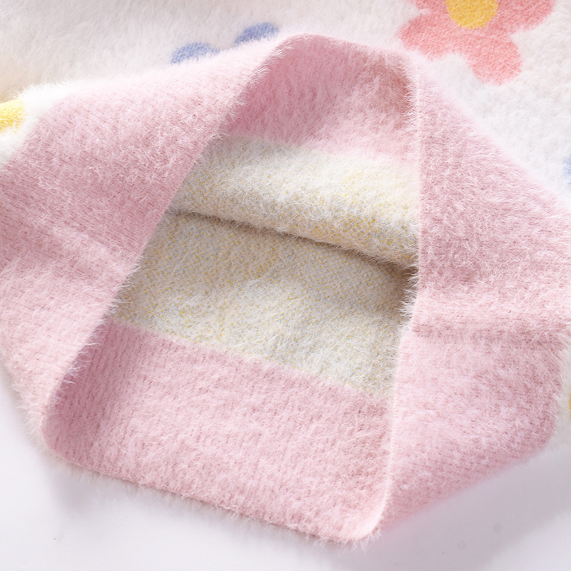 Picture of Girls' Mink Velvet Knitwear Pullover Knitwear Thickeneded 2025 Autumn and Winter New Style Fashionable Kidsren's Bottoming Knitwear Trbottomy