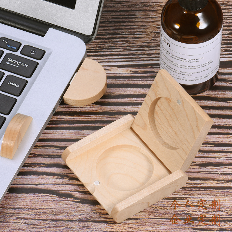 Picture of Wooden School Accompanying Gift School Emblem USB Disk 64 GBusb3.0 suit Creative Badge Business Gift USB Disk Foreign Trade