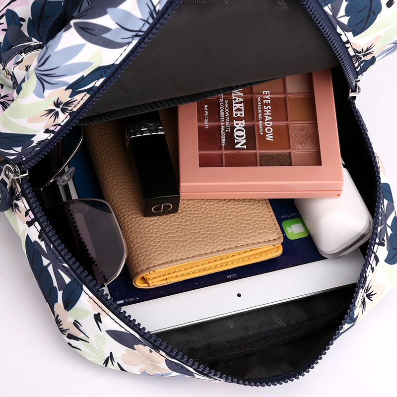 Picture of Cross-border New Women's Backpack Fashionable Outdoor Handbag Nylon Fashion Commuter All-match Travel Mummy Bag
