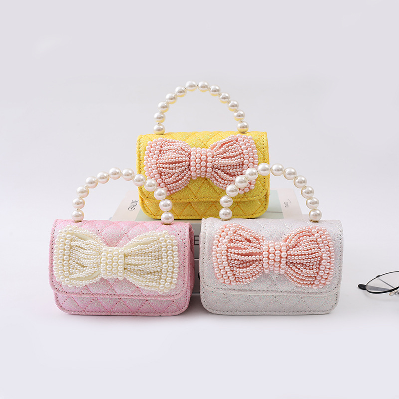 Picture of Fashion Girl Chain Crossbody Bag Distinctive Stylish Little Princess Shoulder Bag Mini Pearl Handbag Accessories Trendy Bag