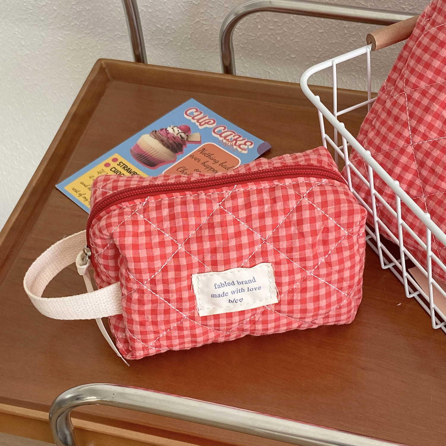 Picture of Redberry Plaid Cosmetic Bag, Simple, Large-Capacity and Good-Looking Student Cosmetics Storage Bag, Cotton Quilted Toiletry Bag