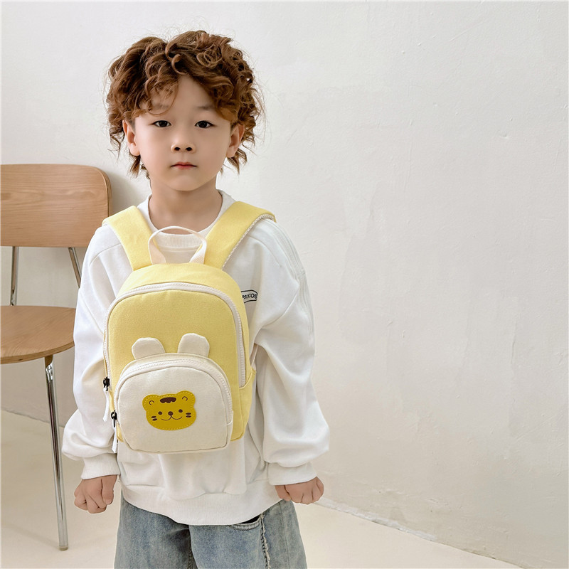Picture of Cute Cartoon Children's Canvas Backpack New Korean Style Leisure Travel Small Backpack Boys and Girls Kindergarten School Bag