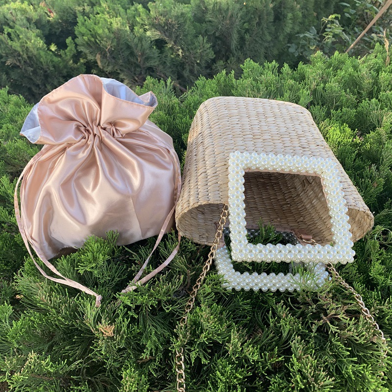Picture of Summer Pearl Handle Straw Women's Bag Single Shoulder Crossbody Chain Bag Handbag