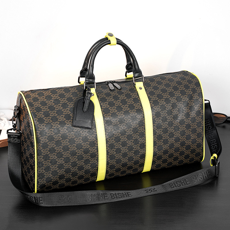 Picture of Retro Foreign Trade High Quality Handbag Trendy Brand Men's Gym Bag Large Capacity Fashion Shoulder Bag Crossbody Bag Trendy