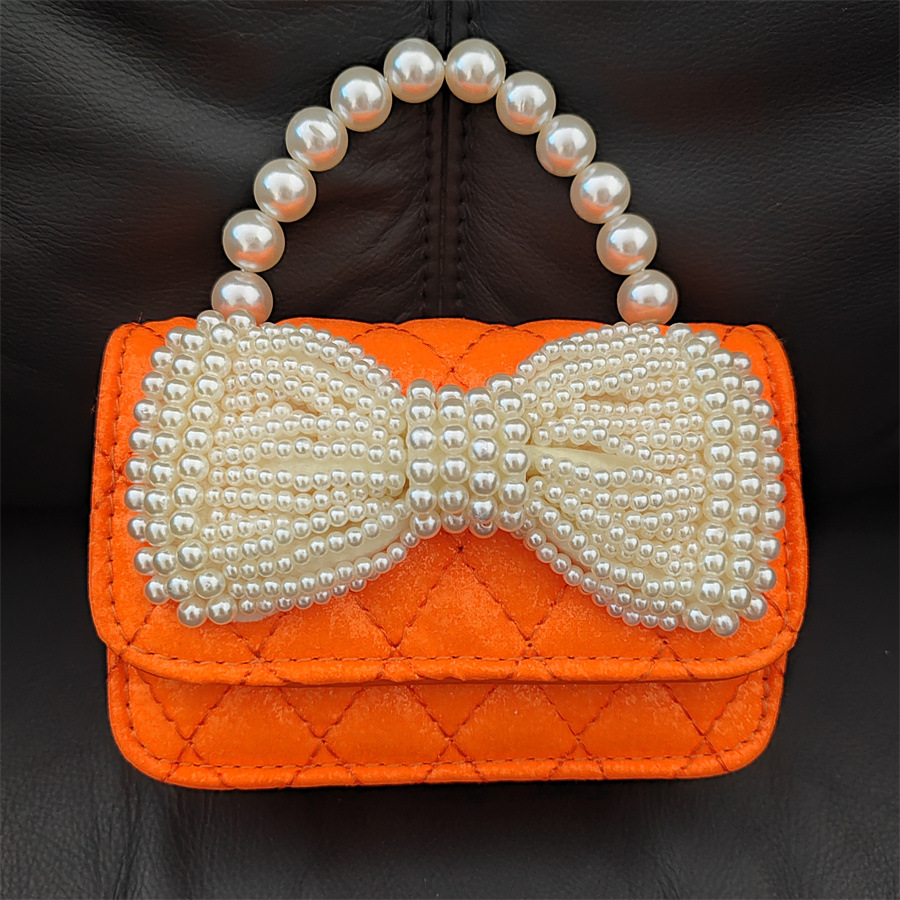 Picture of Fashion Girl Chain Crossbody Bag Distinctive Stylish Little Princess Shoulder Bag Mini Pearl Handbag Accessories Trendy Bag