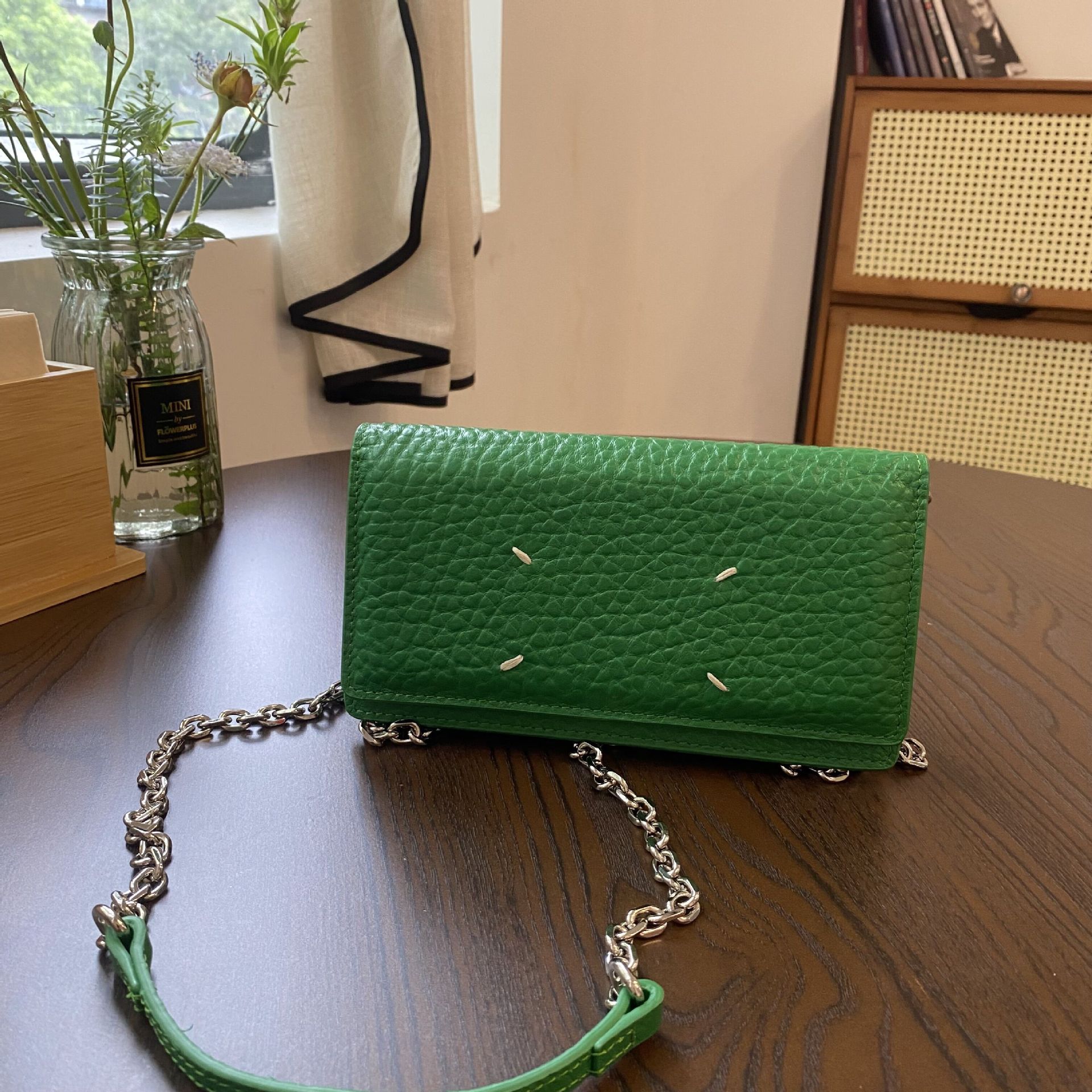 Picture of Japanese and Korean Genuine Leather Women's Chain Bag 2024 New Fashion Crossbody Bag First Layer Cowhide Niche Design Shoulder Small Bag