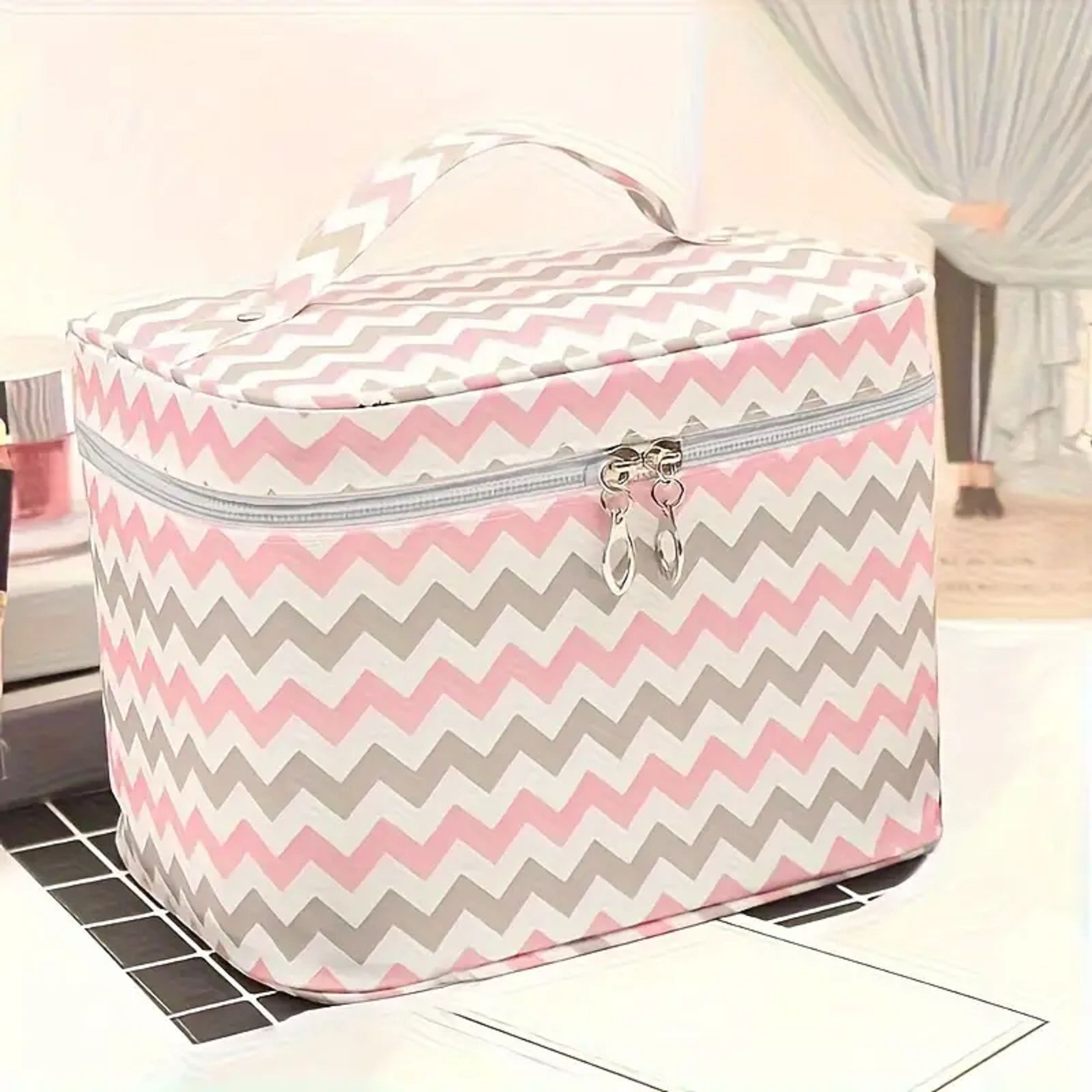 Picture of New Internet Celebrity Corrugated Cosmetic Bag Korean Style Large Capacity Girly Heart Portable Travel Portable Washery Storage Bag Cross-border