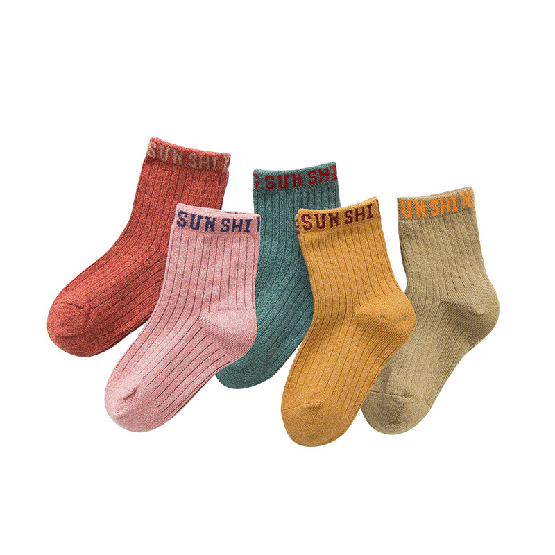 Picture of 2020 Spring and Autumn New Cartoon Children's Socks Cotton Boys and Girls Mid-Tube Socks Student Warm Baby Socks Manufacturer Wholesale