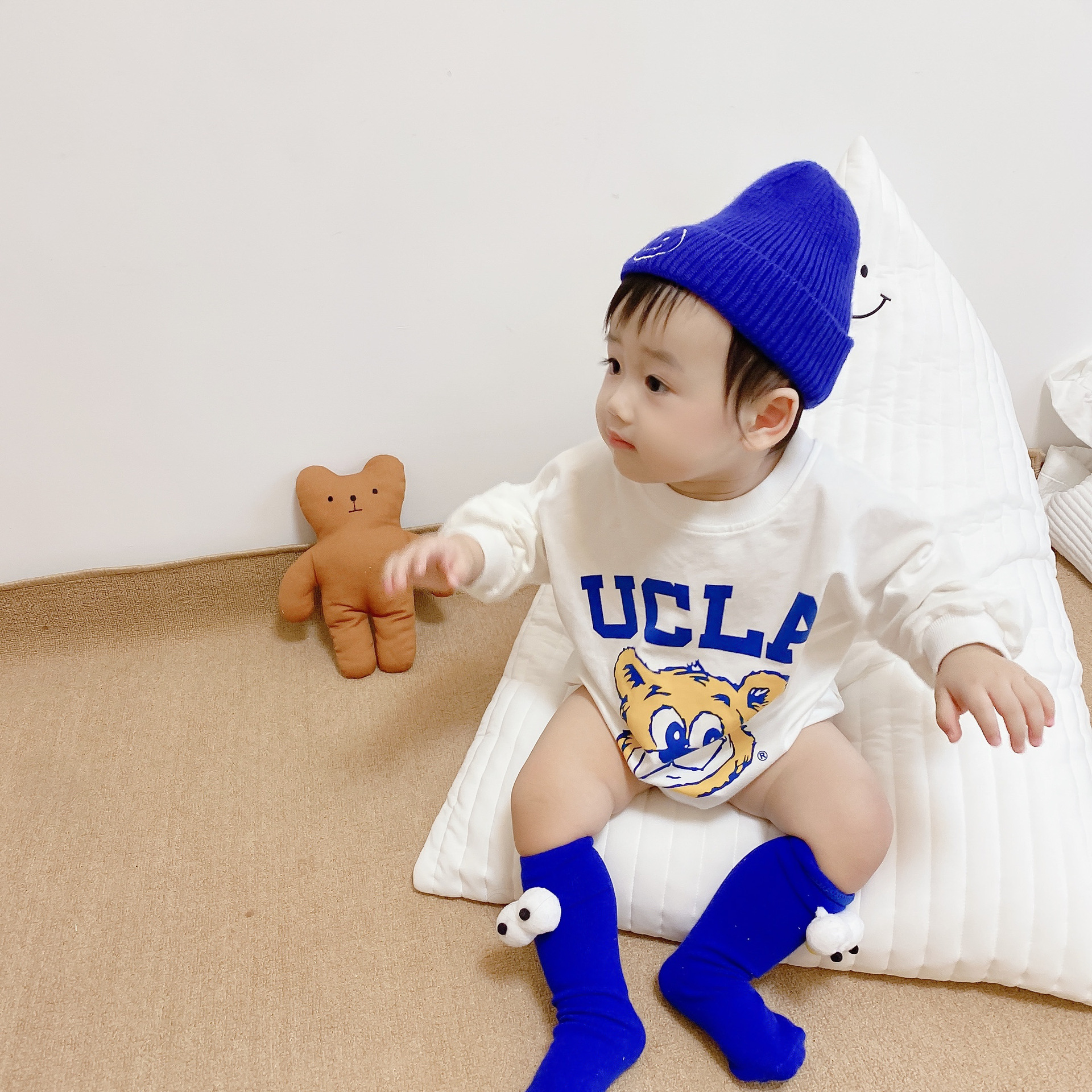 Picture of nebeans2020 Autumn Baby Clothing Long Sleeve Triangle Hassel Climbing Suit UCLA Striped Bag Fart Suit