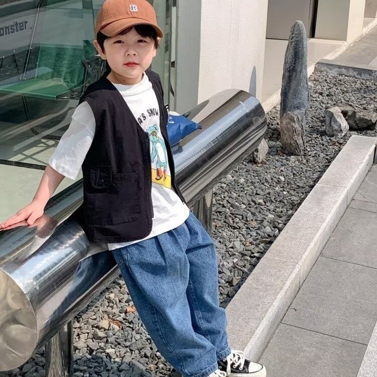 Picture of Spring and Summer 2024 Boys' Functional Workwear Vest Loose Western-style Children's Japanese-style Personalized Vest Jacket Western-style Fashion