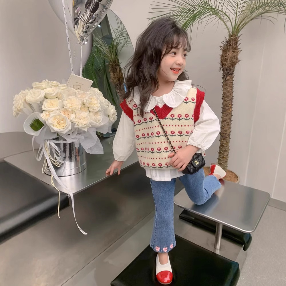 Picture of Korean Style Waistcoat Girls' Knitted Vest Spring and Autumn Outer Wear Sweater V-Neck Children's Waistcoat Children's Flower Waistcoat