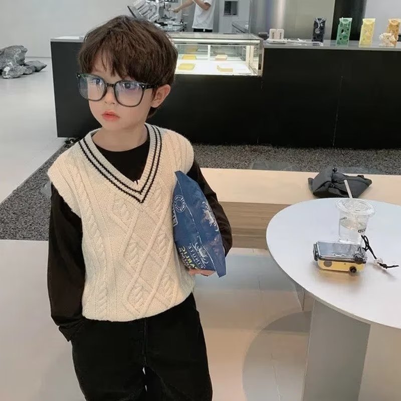 Children's Academy Style Knitted Vest 2024 Autumn and Winter New Korean Style Western Style Thickened Middle and Large Children Warm Sleeveless Sweater