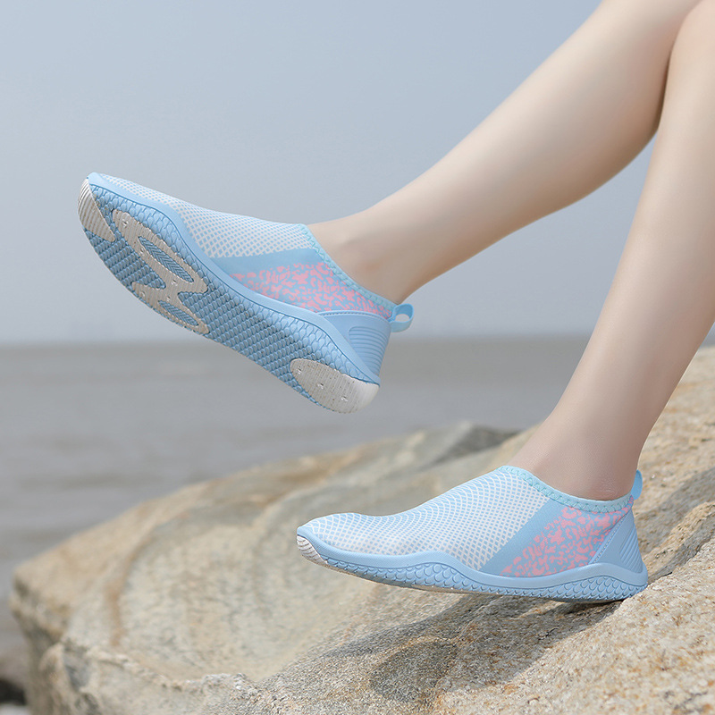 Picture of Couple's Beach Socks Shoes Diving Snorkeling Wading Tracing Swimming Shoes Soft Shoes Men's and Women's Anti-Cut Bare Foot Skin Shoes