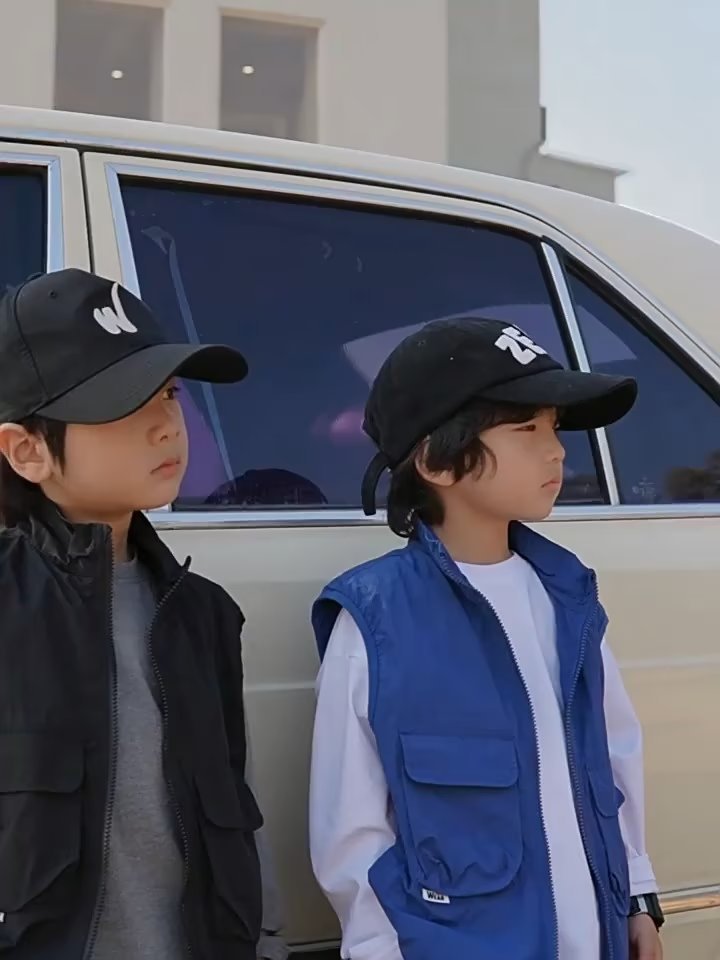Picture of Children's Clothing, Boys' Workwear Vests, Kidsren's Handsome Korean Style Vests, Baby Spring Clothes, Fashionable Vests, Boys' Jackets