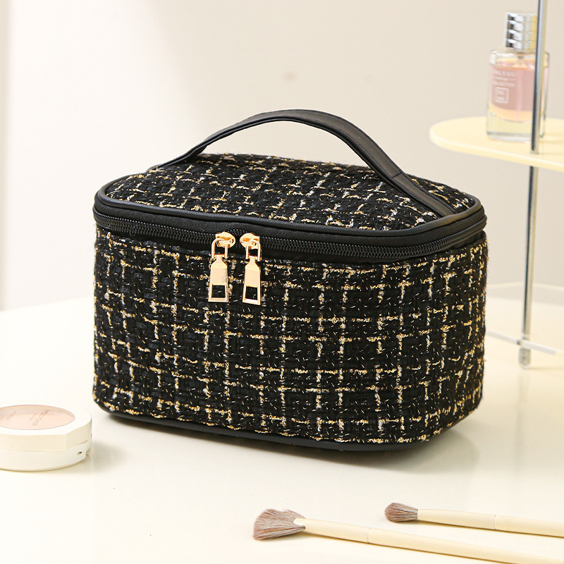 Picture of High-End Small Fragrance Large-Capacity Cosmetic Bag, Skin Care Product Storage Toiletry Bag, Travel Portable Storage Bag
