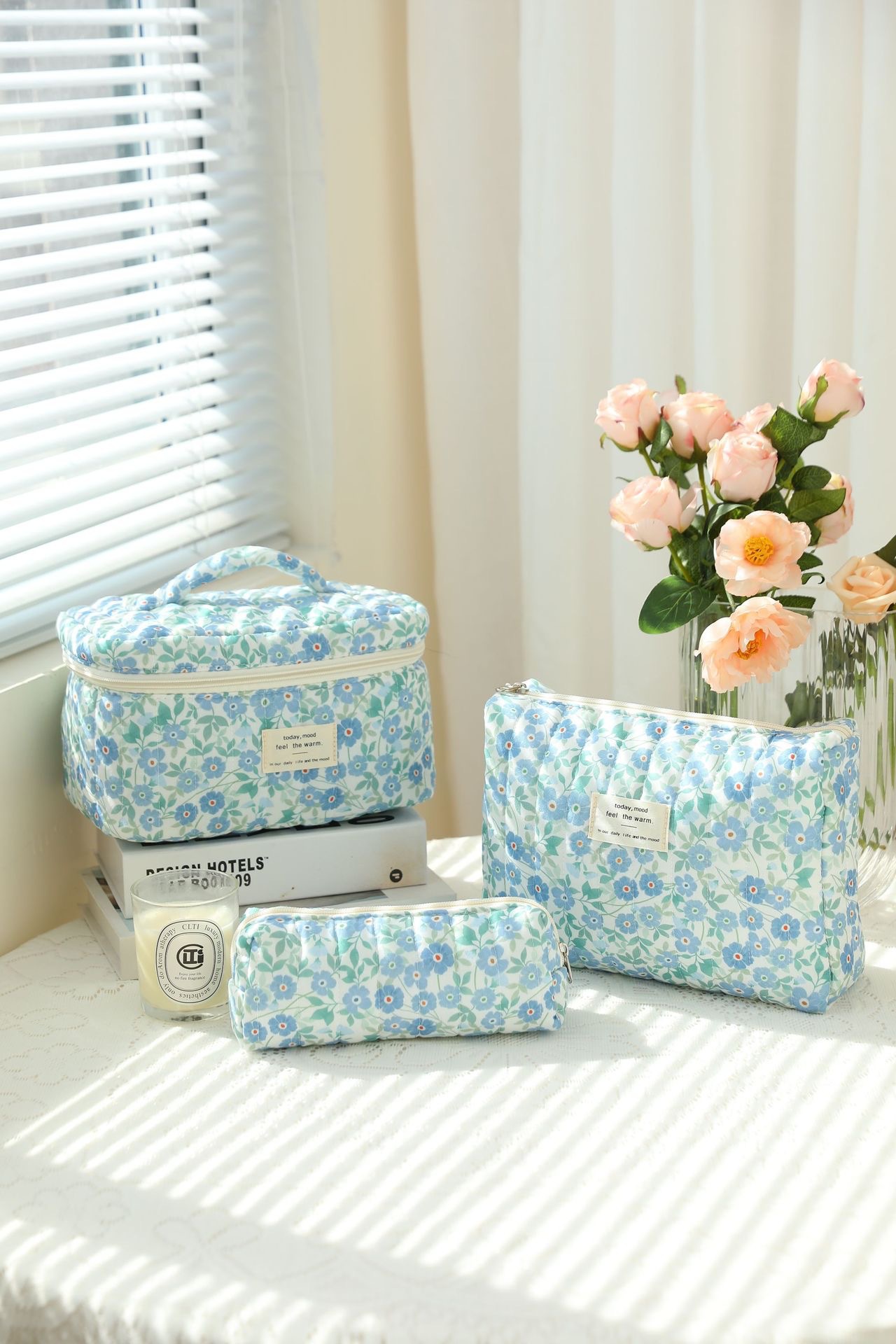 Picture of Cross-border Super New Cotton Cosmetic Bag Niche Portable Washes Storage Bag Floral Ins Cute Quilted