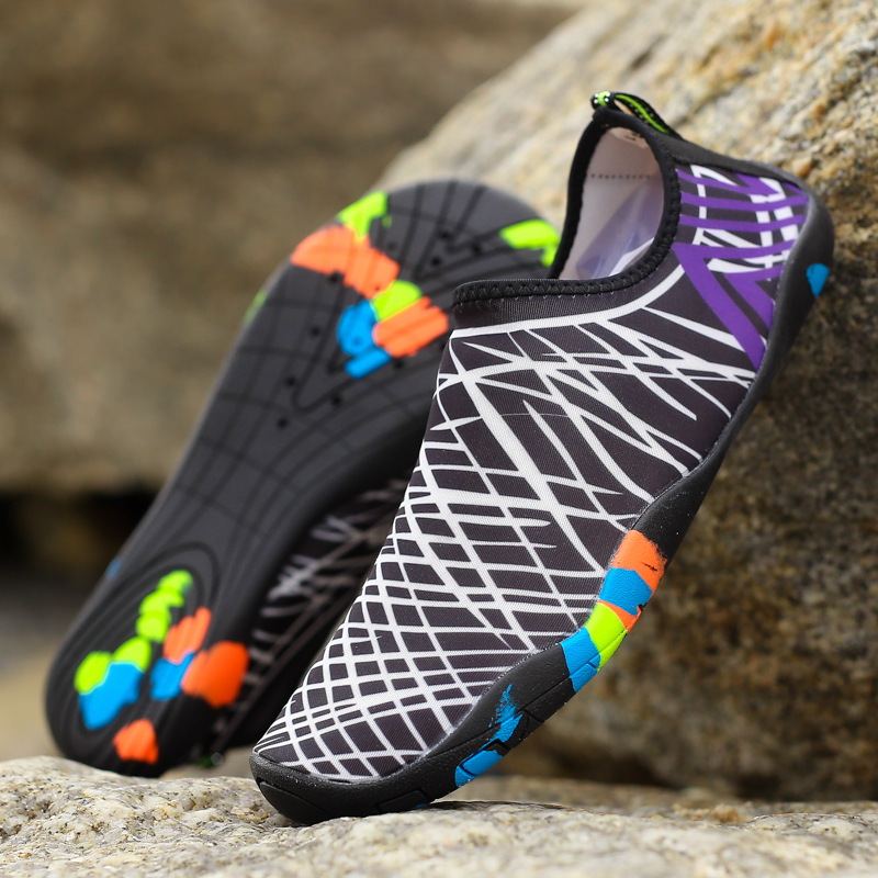 Factory Direct Supply of Large Size Couples Outdoor Wading Beach Swimming Shoes Honeycomb Thick-Soled Skin-Friendly Yoga Shoes