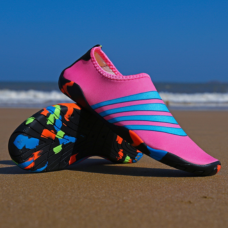 Picture of Outdoor Diving and Snorkeling Beach Shoes and Socks for Men and Women, Skin-Friendly Wading Beach Socks, Women's Swimming Shoes, Quick-Drying Soft-Soled River Tracing Shoes