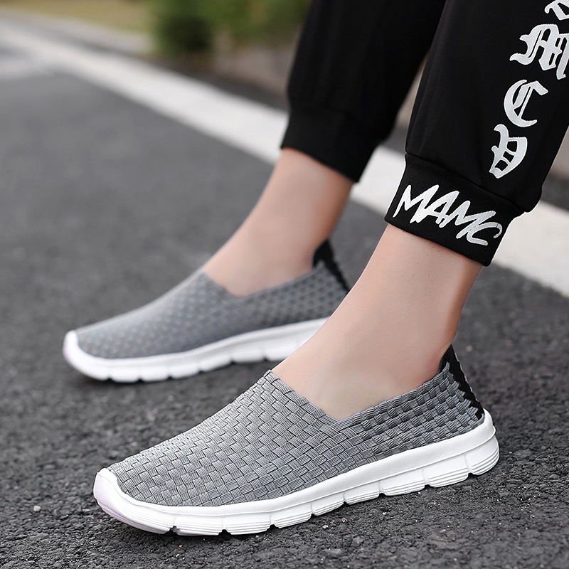 Spring and Summer Old Beijing Cloth Shoes Casual Men's Shoes Lightweight Hand-woven Lazy Shoes Large Size Shoes Slip-on Driving Shoes