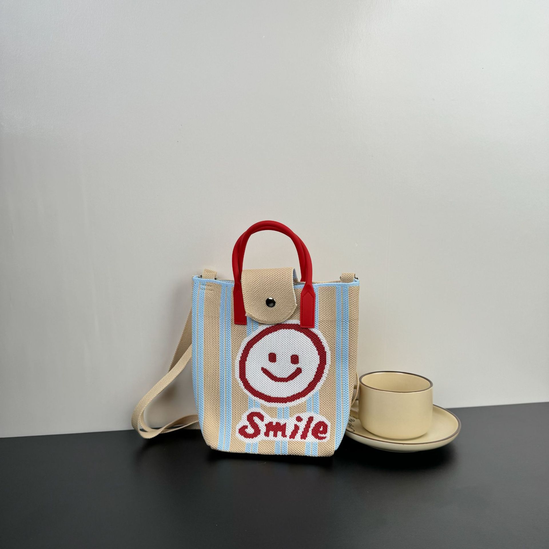 Picture of Advanced Sense Ins Mobile Phone Bag New Cartoon Knitted Bag Niche All-match Crossbody Handbag Korean Coin Purse Bag