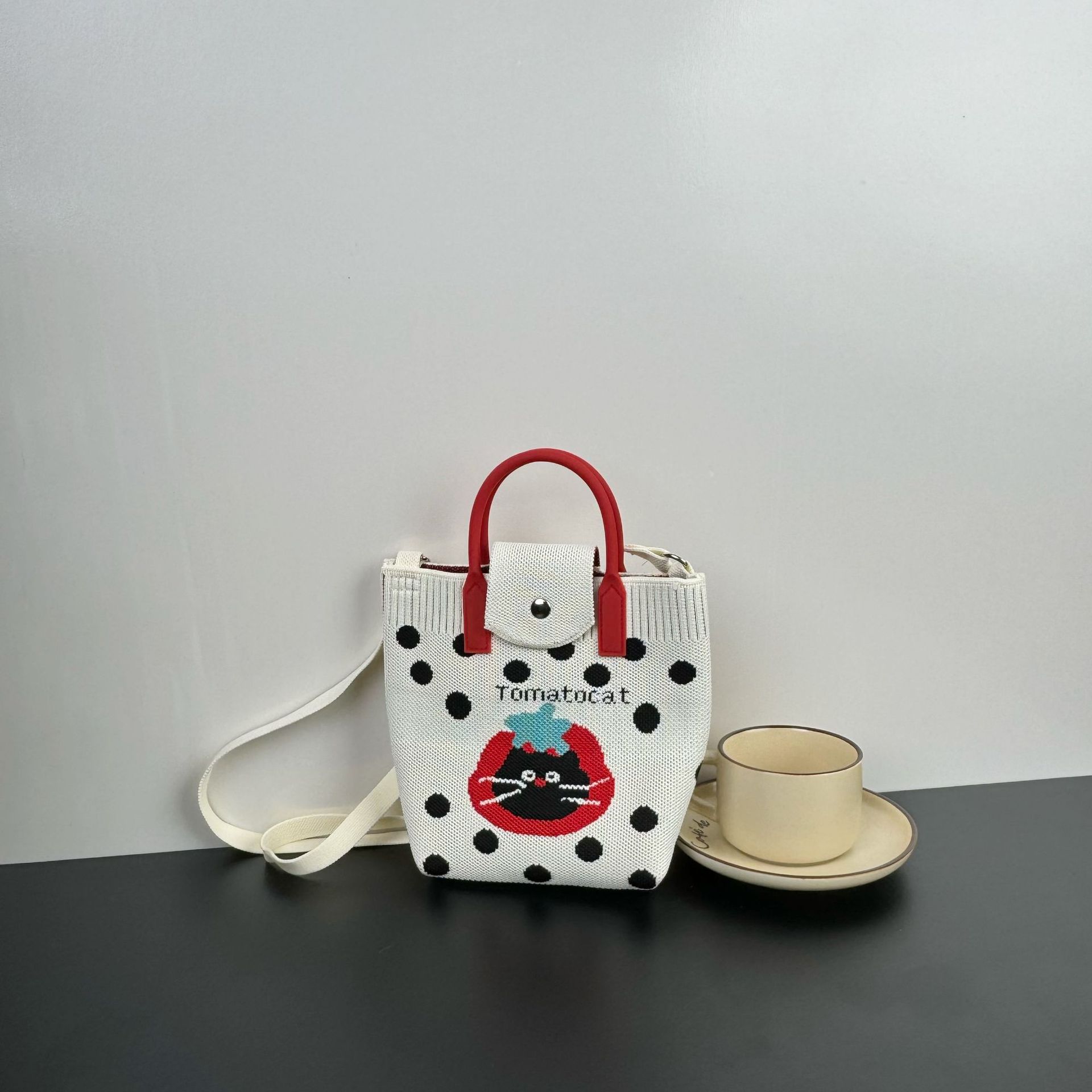 Picture of Advanced Sense Ins Mobile Phone Bag New Cartoon Knitted Bag Niche All-match Crossbody Handbag Korean Coin Purse Bag