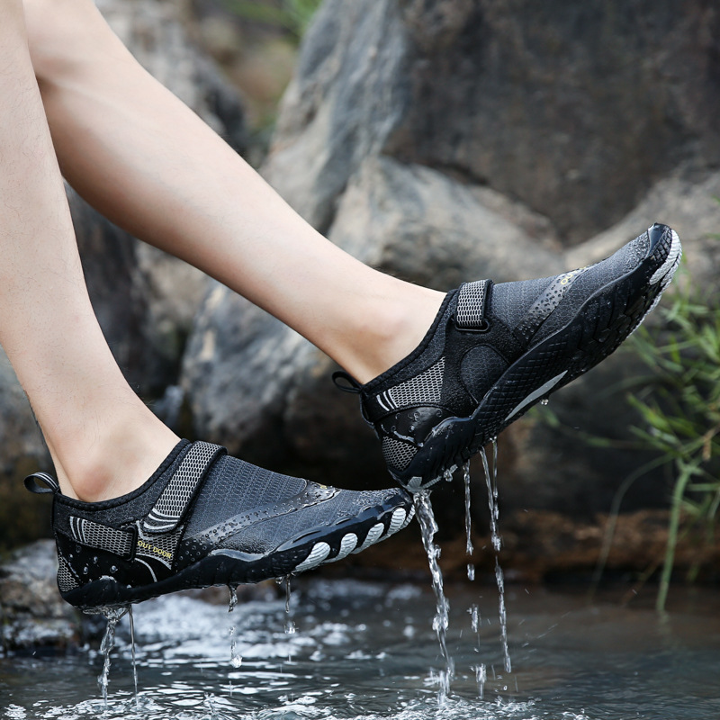 Picture of Outdoor Sports Tracing Shoes Five Fingers Beach Wading Shoes Men's and Women's Large Size Diving Snorkeling Shoes Breathable Hiking Shoes