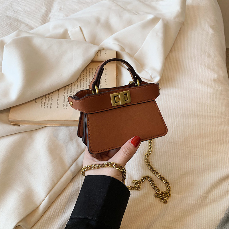 Picture of 2023 new cross-border small popular online catwalk with double-sided lock portable diagonal chain lipstick bag