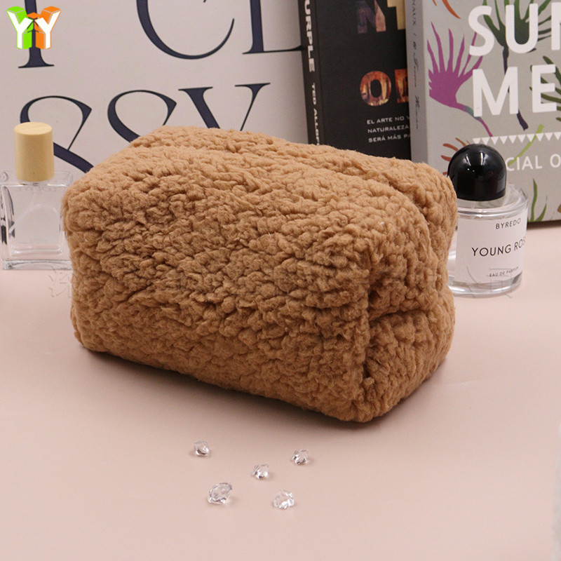 Picture of New Teddy Fleece Cosmetic Bag Lamb Fleece Skin Care Storage Bag Hand Square Zipper Cosmetic Bag