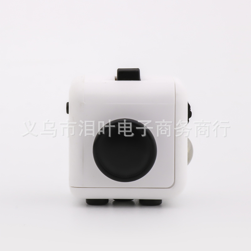 Picture of Cross-Border Decompression Rubik's Cube Infinite Magic Cube Finger Decompression Dice New and Unique Vent Toy Fidget Cube