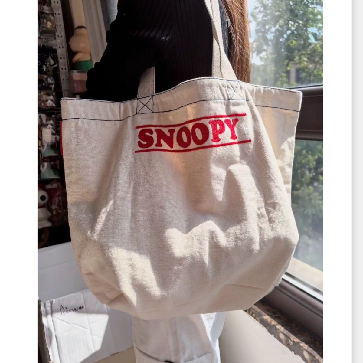 Picture of Japanese Snoopy boofoowoo Joint Canvas Embroidered Shoulder Bag Large Capacity Tote Bag Handbag Shoulder Bag