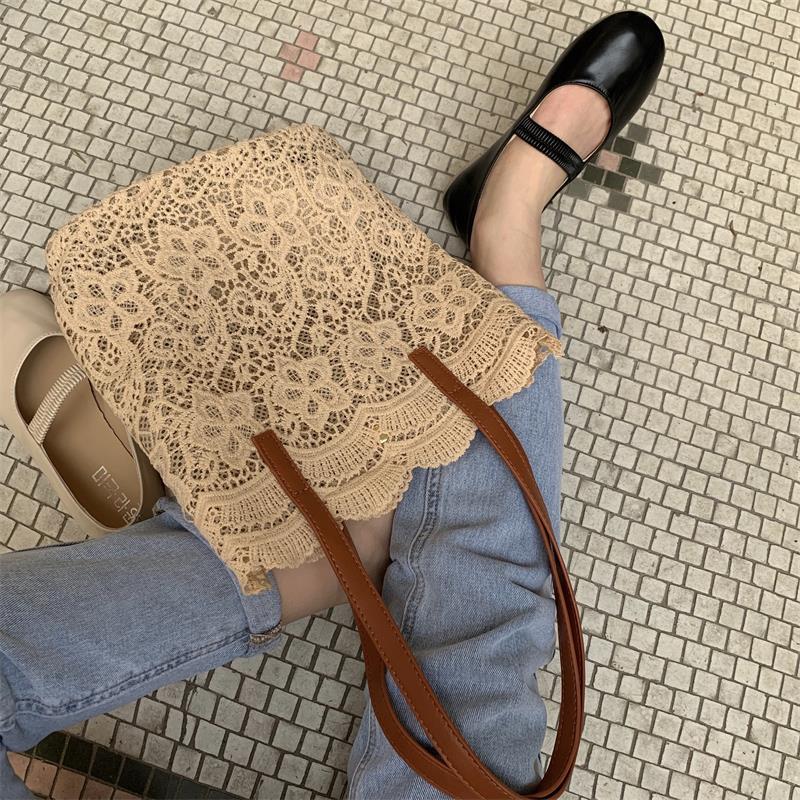 Picture of Niche Design 2024 Handbag Korean Style Lace Bag Women's Shoulder Bag Women's Large Capacity Bucket Shopping Bag Trendy
