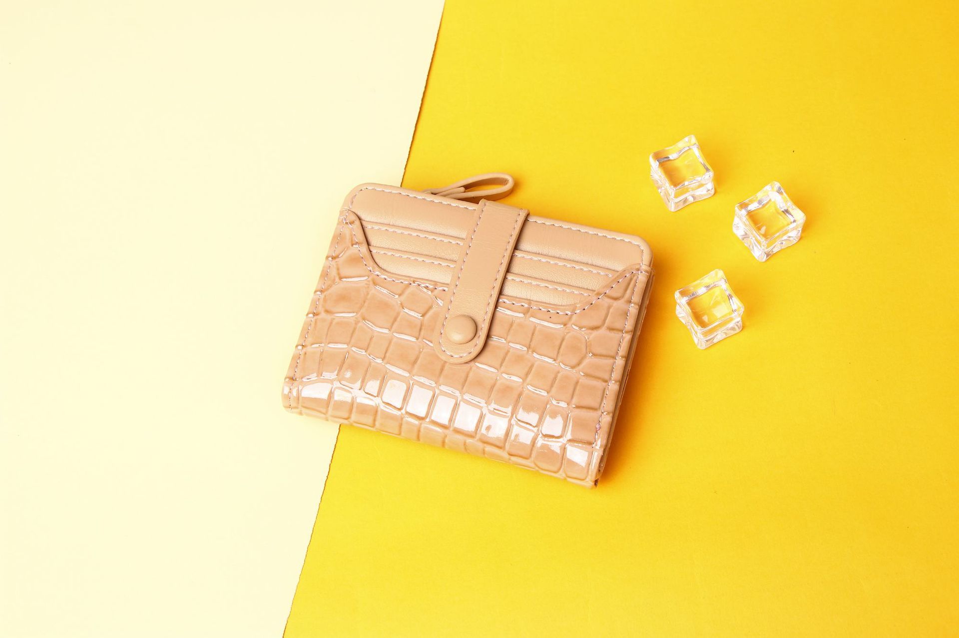Picture of 2024 New Short Women's Wallet High-End Multi-Card Slot Multi-Function Card Holder Solid Color Stone Pattern Coin Purse Wallet Bag